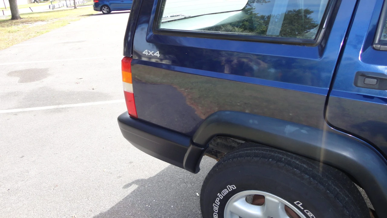 1997 Jeep XJ Cherokee - Image 13 of 31