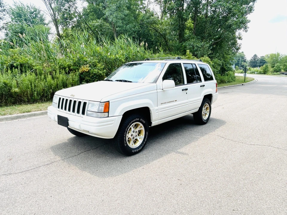1997 Jeep ZJ Grand Cherokee - Image 2 of 31