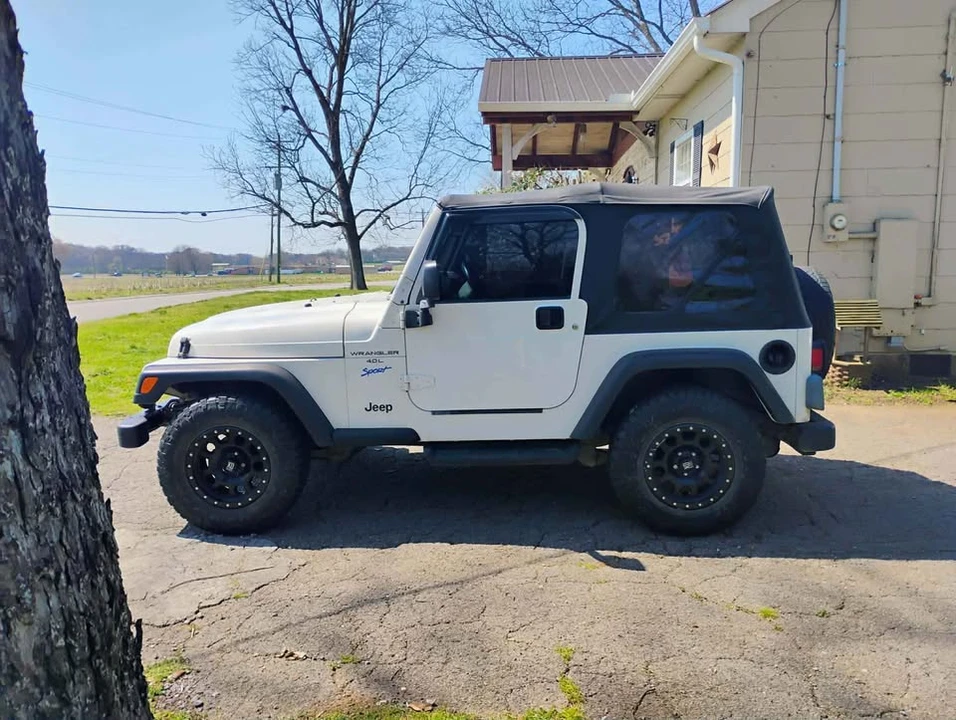 1997 Jeep TJ Wrangler - Image 9 of 10