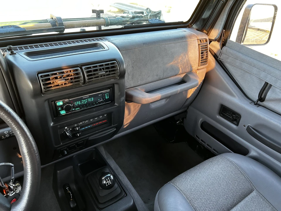 1997 Jeep TJ Wrangler - Image 24 of 31