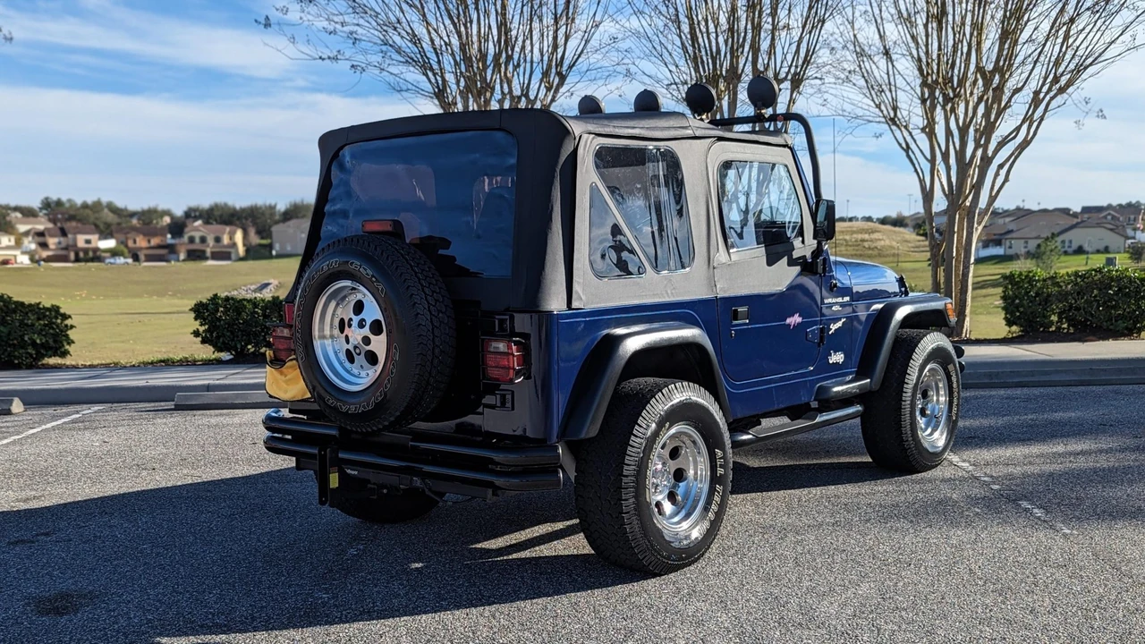 1997 Jeep TJ Wrangler - Image 13 of 31