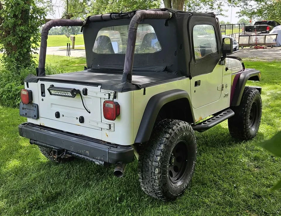 1997 Jeep TJ Wrangler - Image 5 of 12