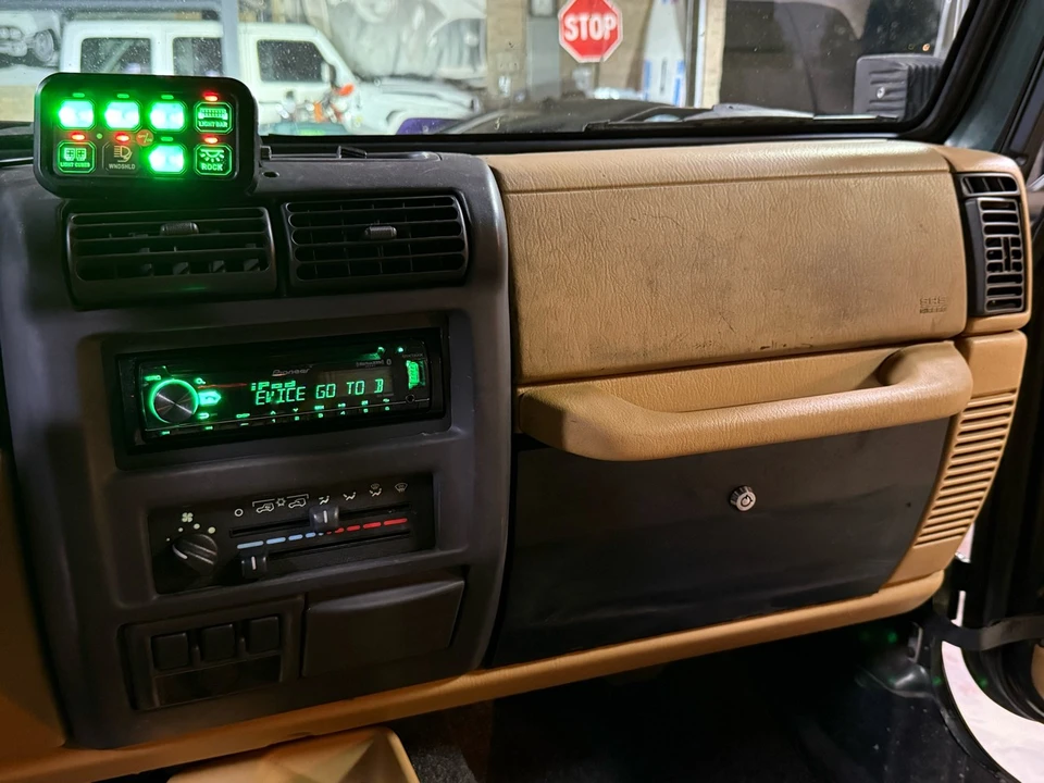 1997 Jeep TJ Wrangler - Image 17 of 31