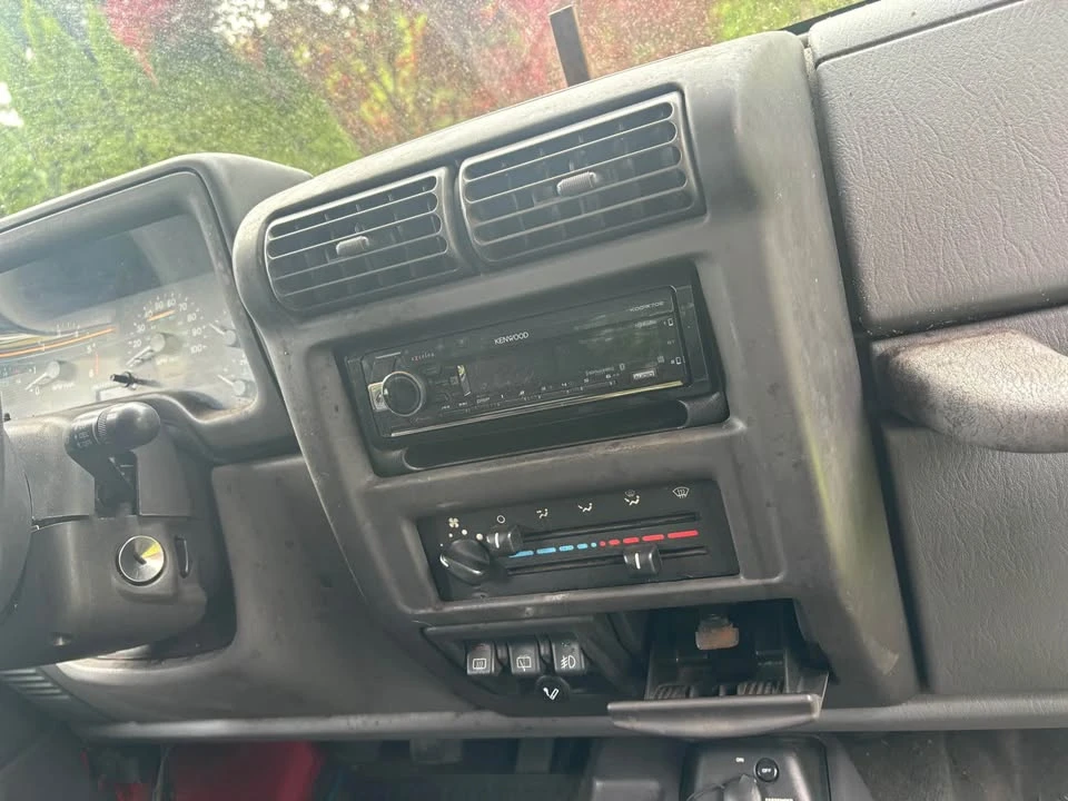 1997 Jeep TJ Wrangler - Image 5 of 10