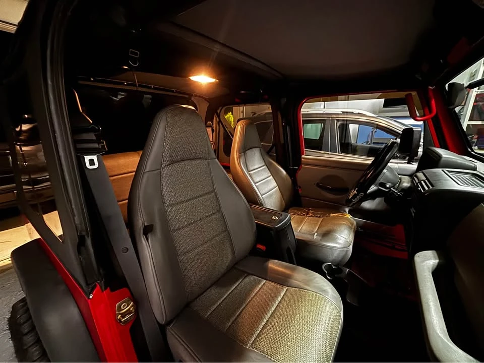 1997 Jeep Renegade - Image 10 of 13