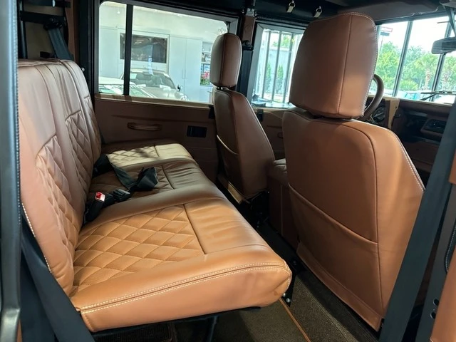 1997 Land Rover Defender 110 - Image 19 of 21