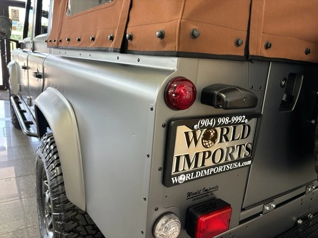 1997 Land Rover Defender 110 - Image 12 of 21