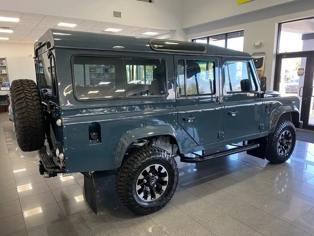 1997 Land Rover Defender 110 - Image 6 of 12