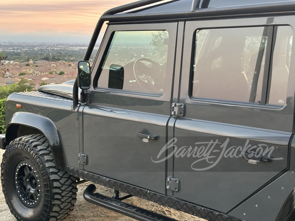 1997 Land Rover Defender 130 - Image 18 of 31