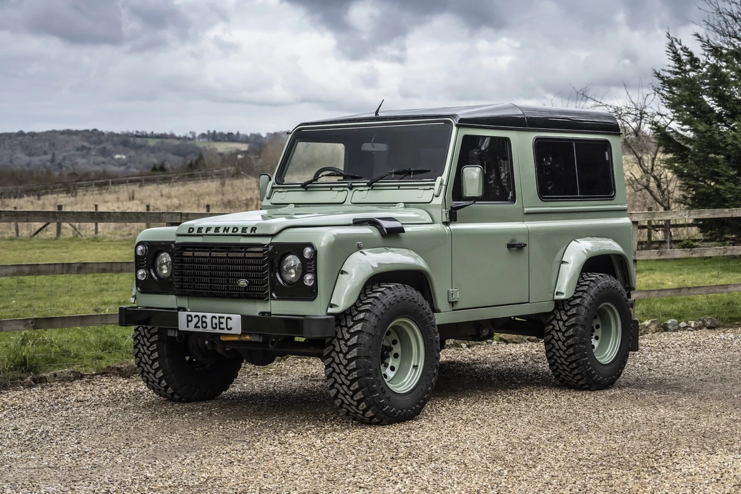1997 Land Rover Defender 90 - Image 2 of 31