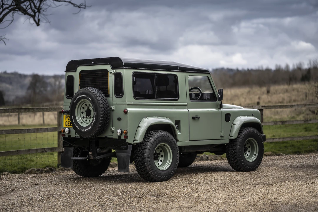 1997 Land Rover Defender 90 - Image 9 of 31