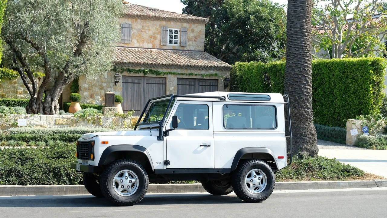 1997 Land Rover Defender 90 - Image 4 of 31