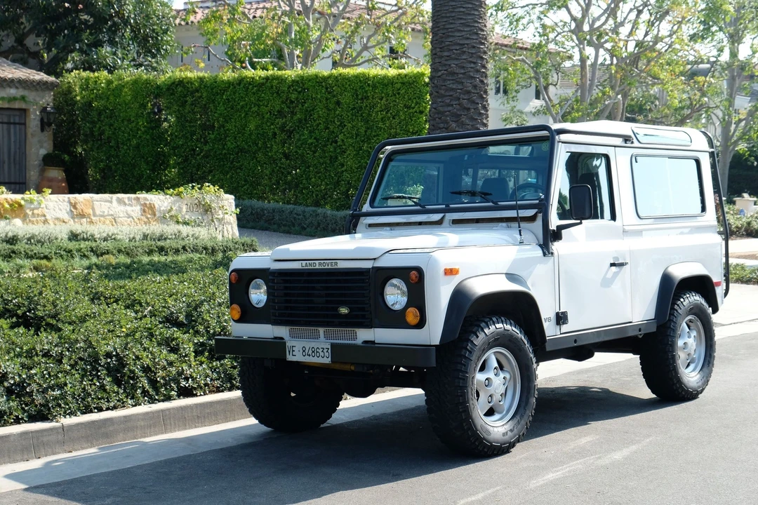 1997 Land Rover Defender 90 - Image 9 of 31