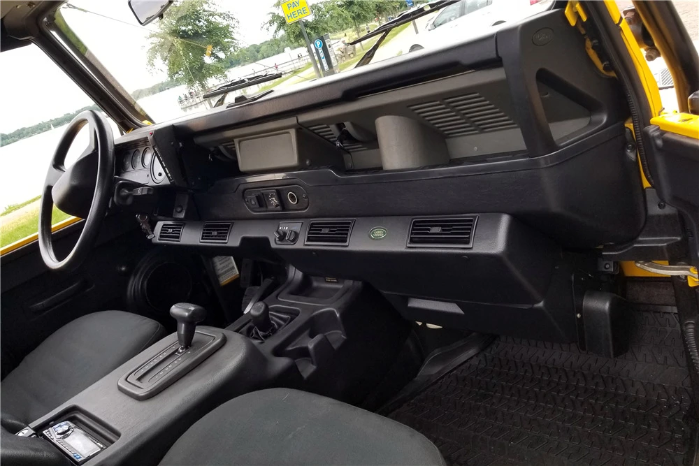 1997 Land Rover Defender 90 - Image 4 of 5