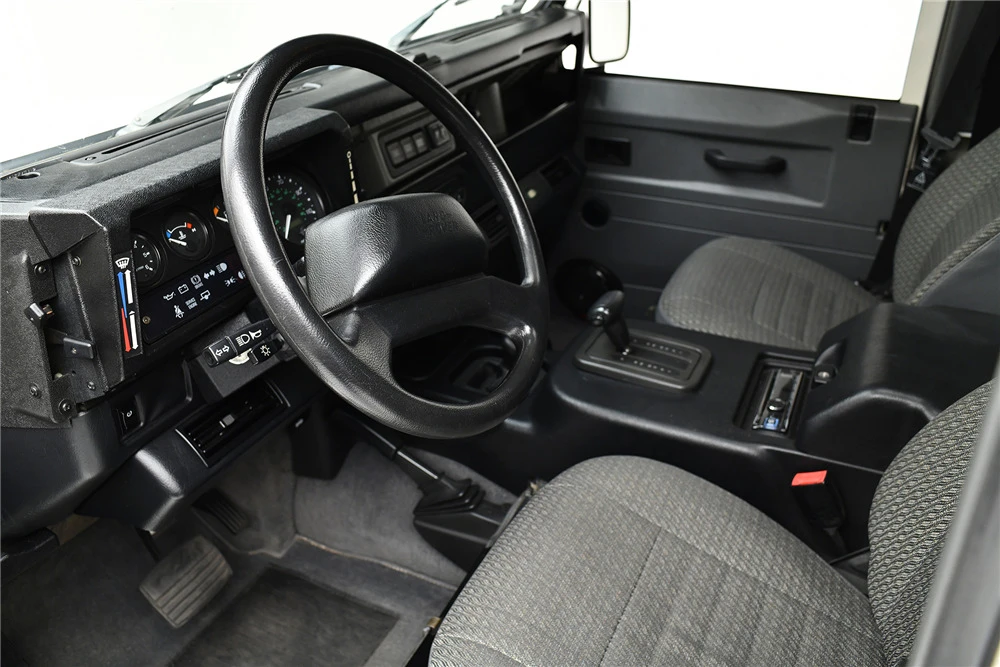 1997 Land Rover Defender 90 - Image 4 of 11