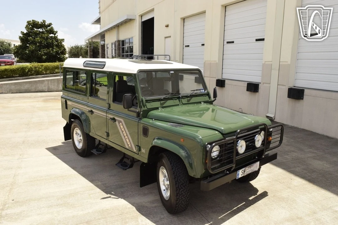 1997 Land Rover Defender 110 - Image 19 of 21