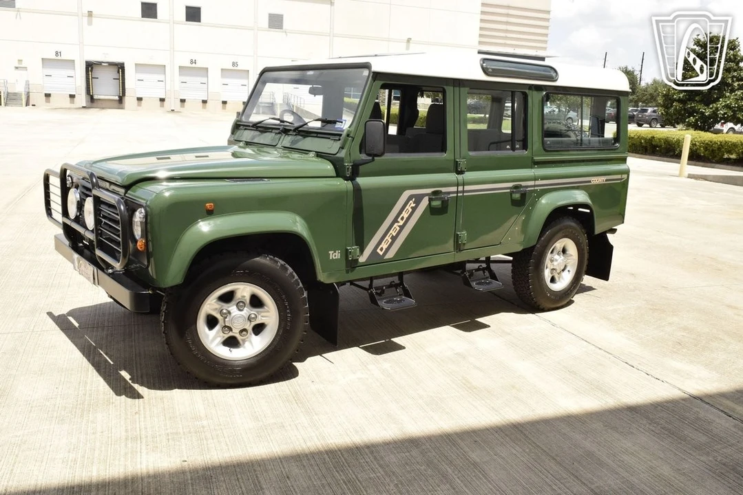 1997 Land Rover Defender 110 - Image 3 of 21