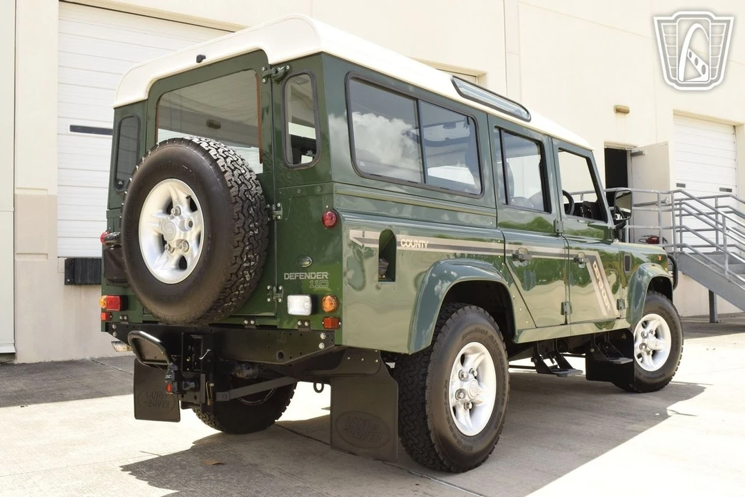 1997 Land Rover Defender 110 - Image 15 of 21