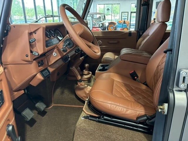 1997 Land Rover Defender 110 - Image 4 of 12