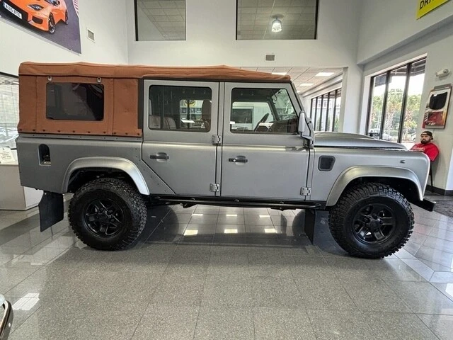 1997 Land Rover Defender 110 - Image 18 of 21
