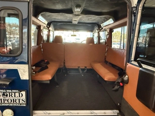 1997 Land Rover Defender 110 - Image 8 of 12