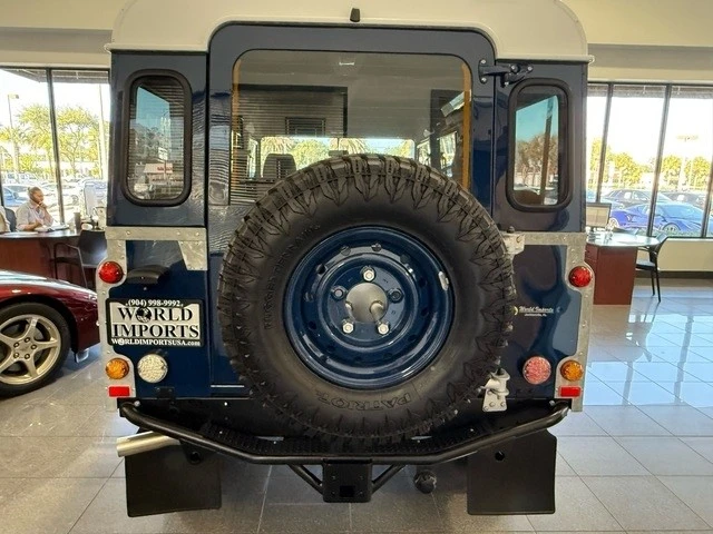 1997 Land Rover Defender 110 - Image 9 of 12