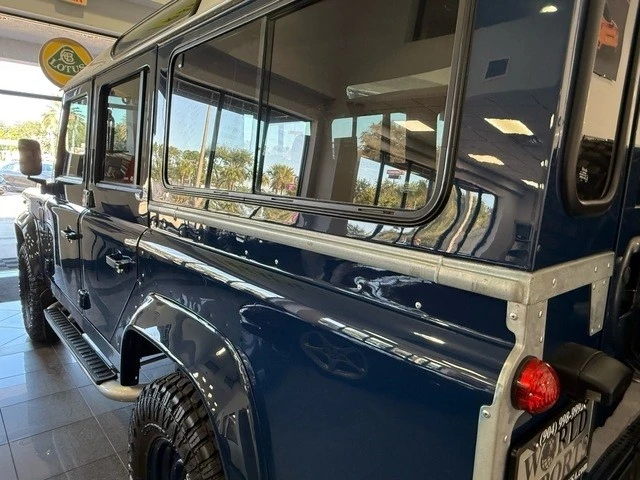 1997 Land Rover Defender 110 - Image 7 of 12