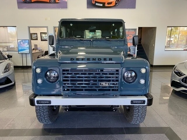 1997 Land Rover Defender 110 - Image 9 of 12