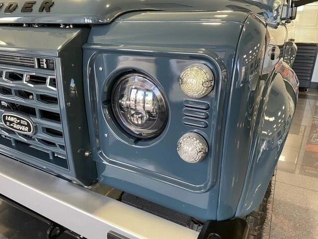 1997 Land Rover Defender 110 - Image 12 of 12