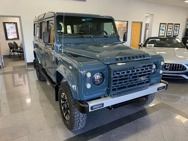 1997 Land Rover Defender 110 - Image 8 of 12