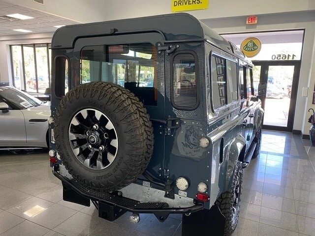 1997 Land Rover Defender 110 - Image 5 of 12