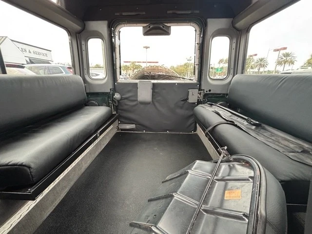 1997 Land Rover Defender 90 - Image 9 of 12