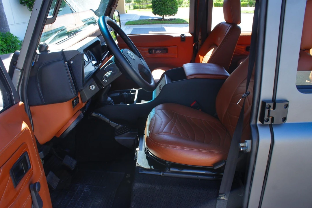 1997 Land Rover Defender - Image 11 of 31