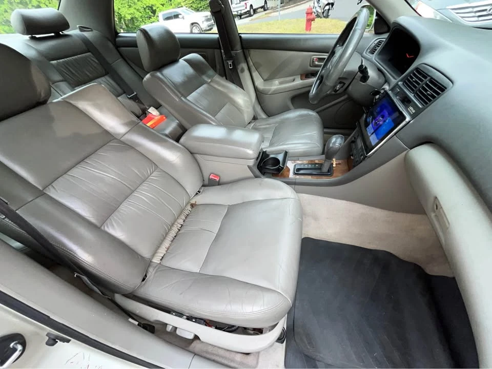 1997 Lexus ES 3rd Gen - Image 7 of 10