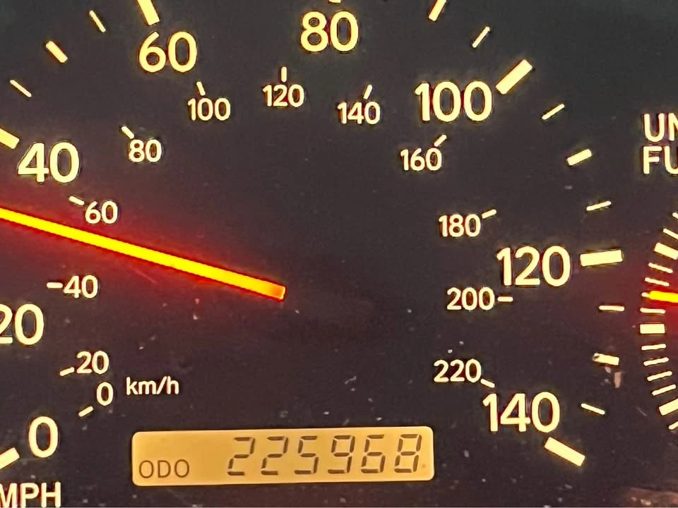 1997 Lexus ES 3rd Gen - Image 5 of 8