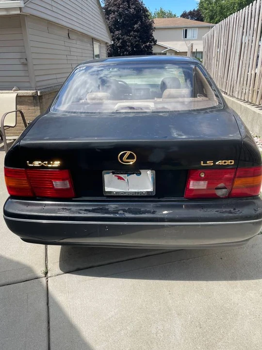 1997 Lexus LS 2nd Gen - Image 12 of 12