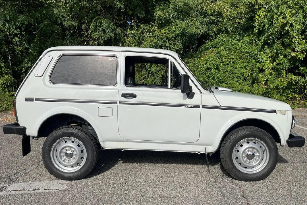 1997 Lada - Image 3 of 31