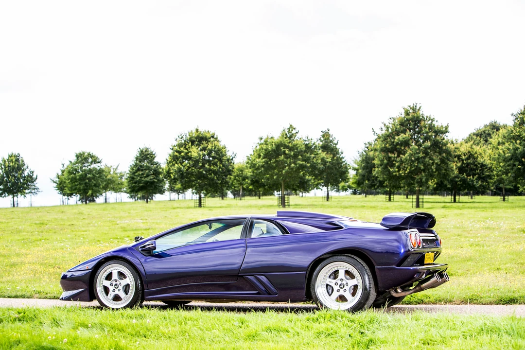 1997 Lamborghini Diablo SV - Image 11 of 31