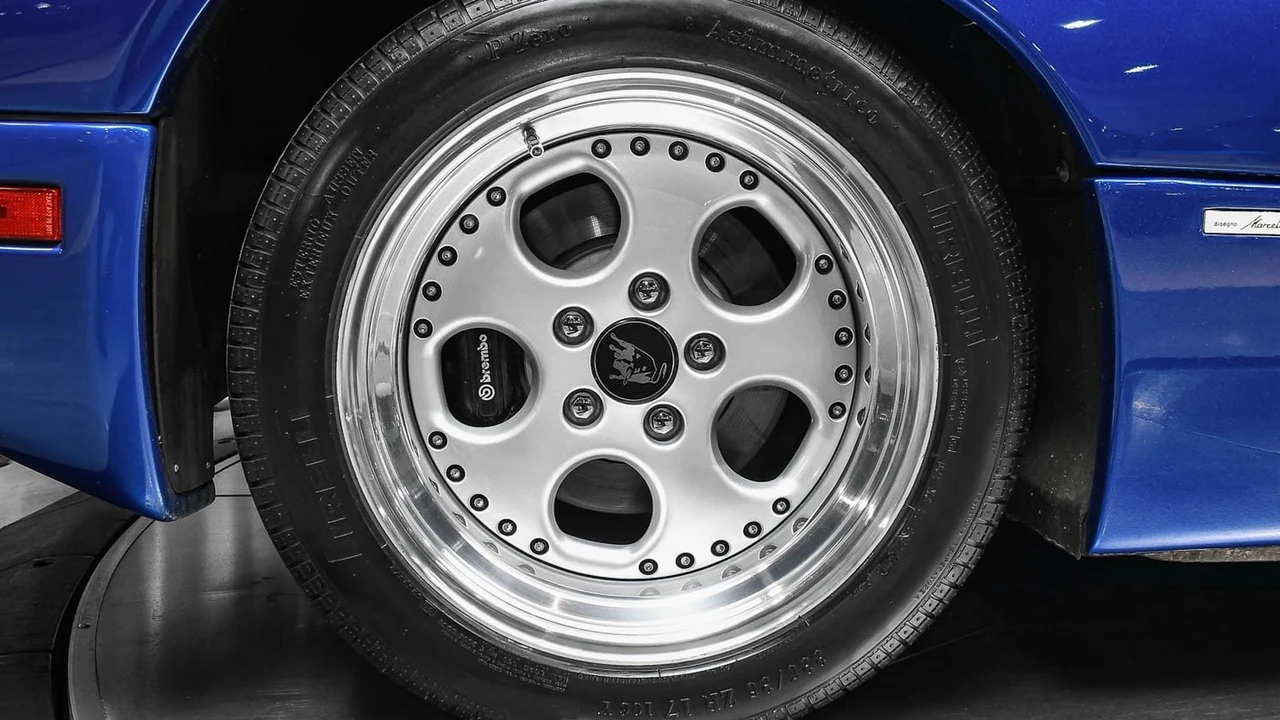 1997 Lamborghini Diablo VT - Image 25 of 31