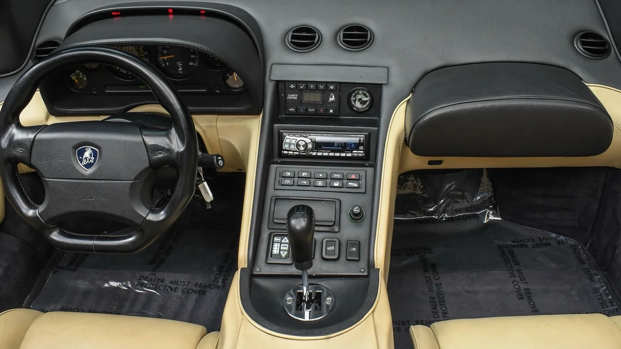 1997 Lamborghini Diablo VT - Image 7 of 31