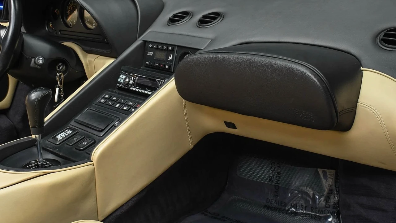 1997 Lamborghini Diablo VT - Image 27 of 31