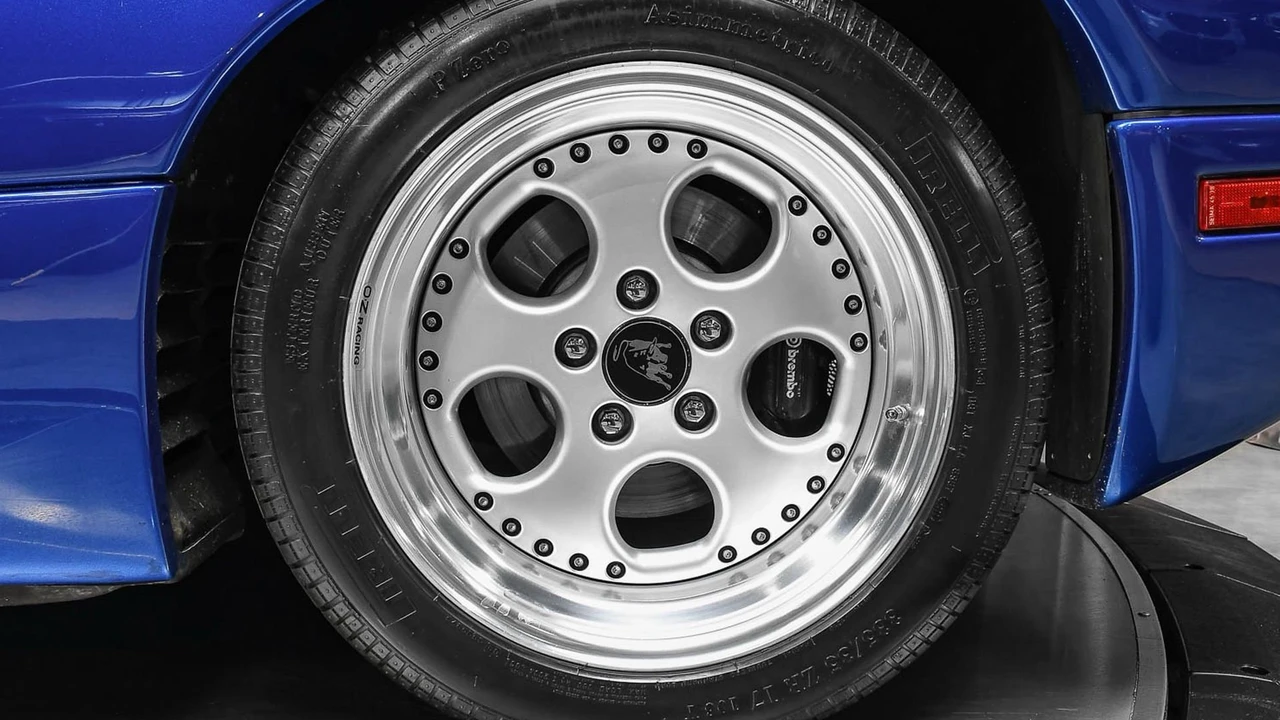 1997 Lamborghini Diablo VT - Image 17 of 31