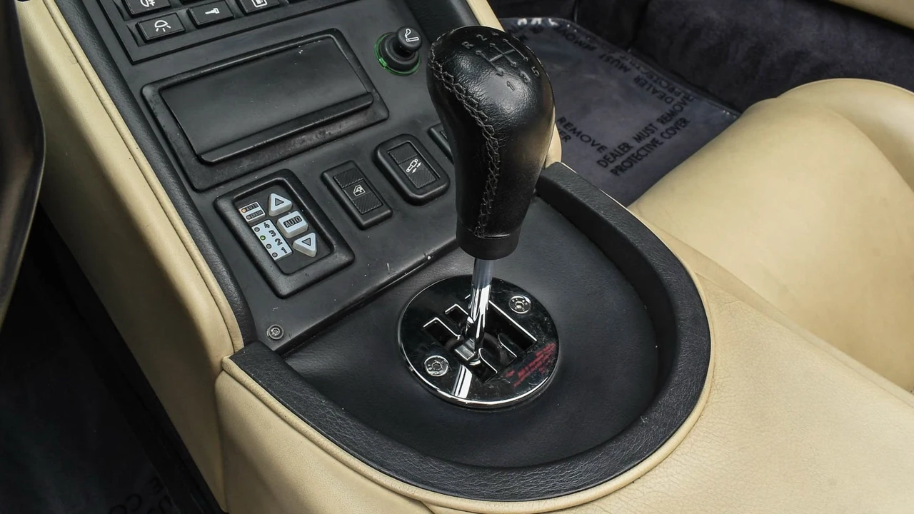 1997 Lamborghini Diablo VT - Image 24 of 31