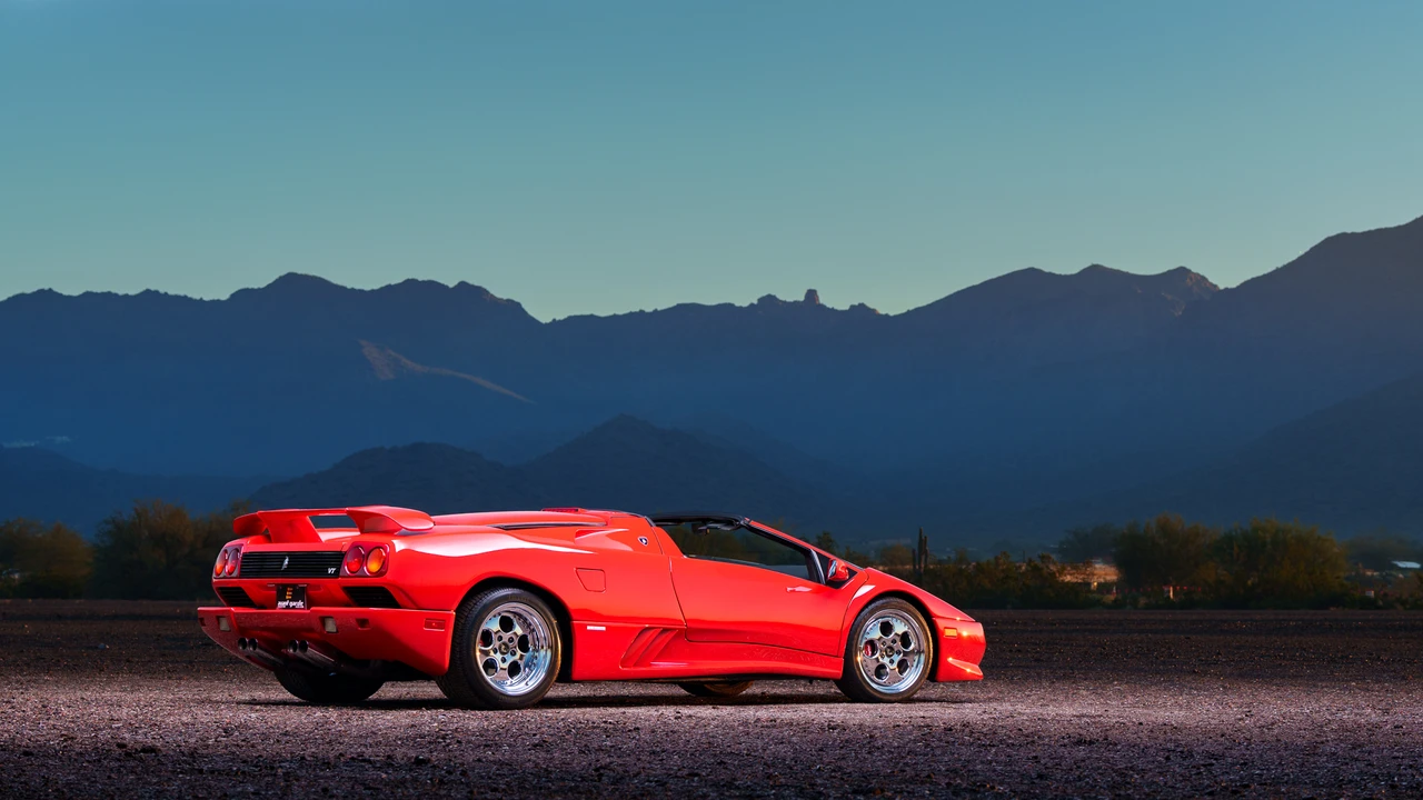 1997 Lamborghini Diablo VT - Image 22 of 31