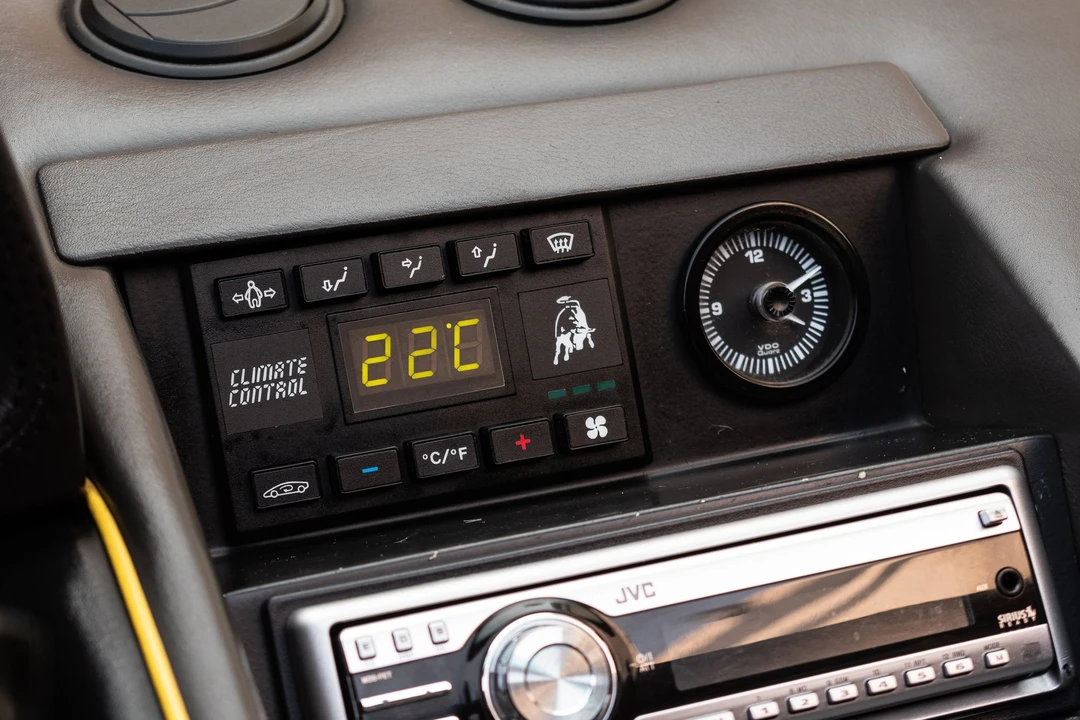 1997 Lamborghini Diablo VT - Image 10 of 31