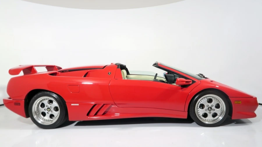 1997 Lamborghini Diablo VT - Image 2 of 10