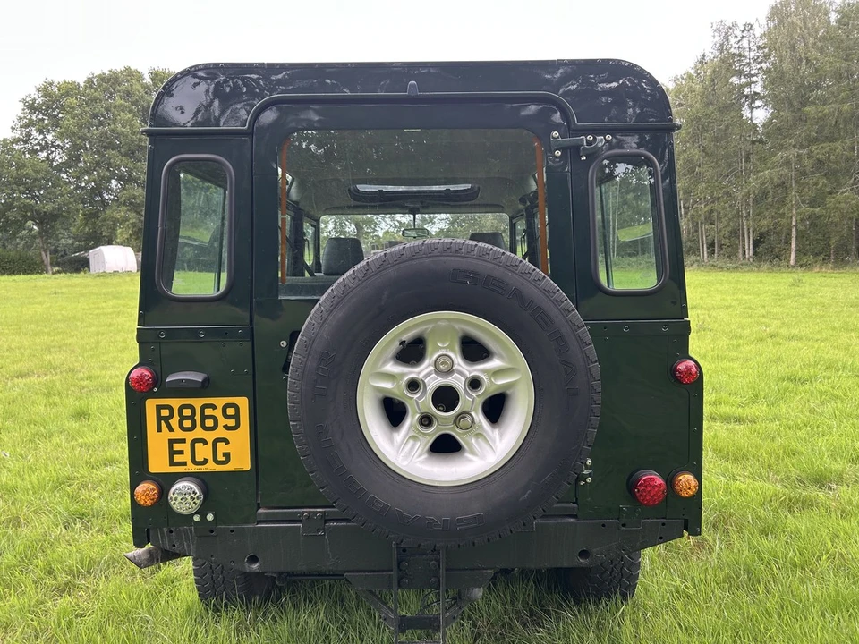 1997 Land Rover Defender 110 - Image 7 of 30