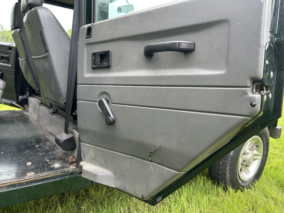 1997 Land Rover Defender 110 - Image 29 of 30