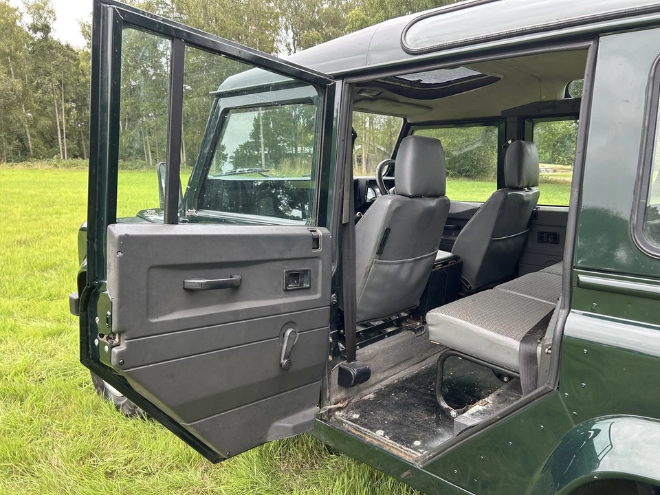 1997 Land Rover Defender 110 - Image 26 of 30