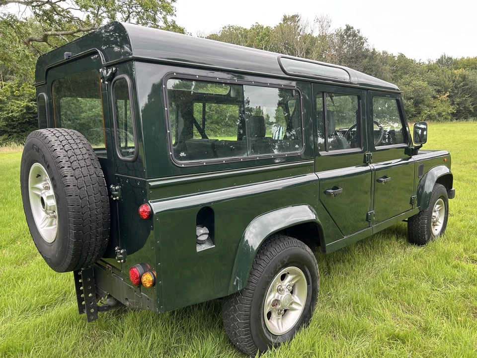 1997 Land Rover Defender 110 - Image 5 of 30